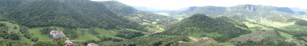 Panorâmica a partir do Campestre em Urubici, SC. by Ricardo Mercadante