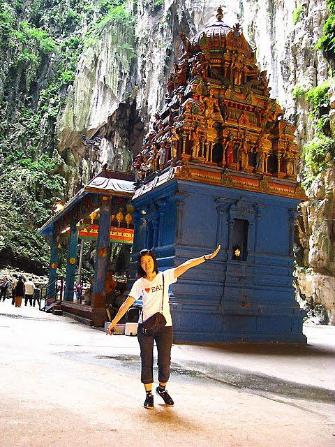 ถ้ำบาตูเคฟ,Batu Caves, Malaysia,Batu Caves, 68100 Batu Caves, Selangor, Malaysia by Nakhon224 Panoramio