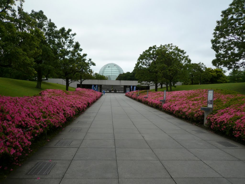 葛西臨海水族園入口 (東京都江戸川区) (The entrance of Tokyo Sea Life Park, Tokyo, Japan) by scarbo