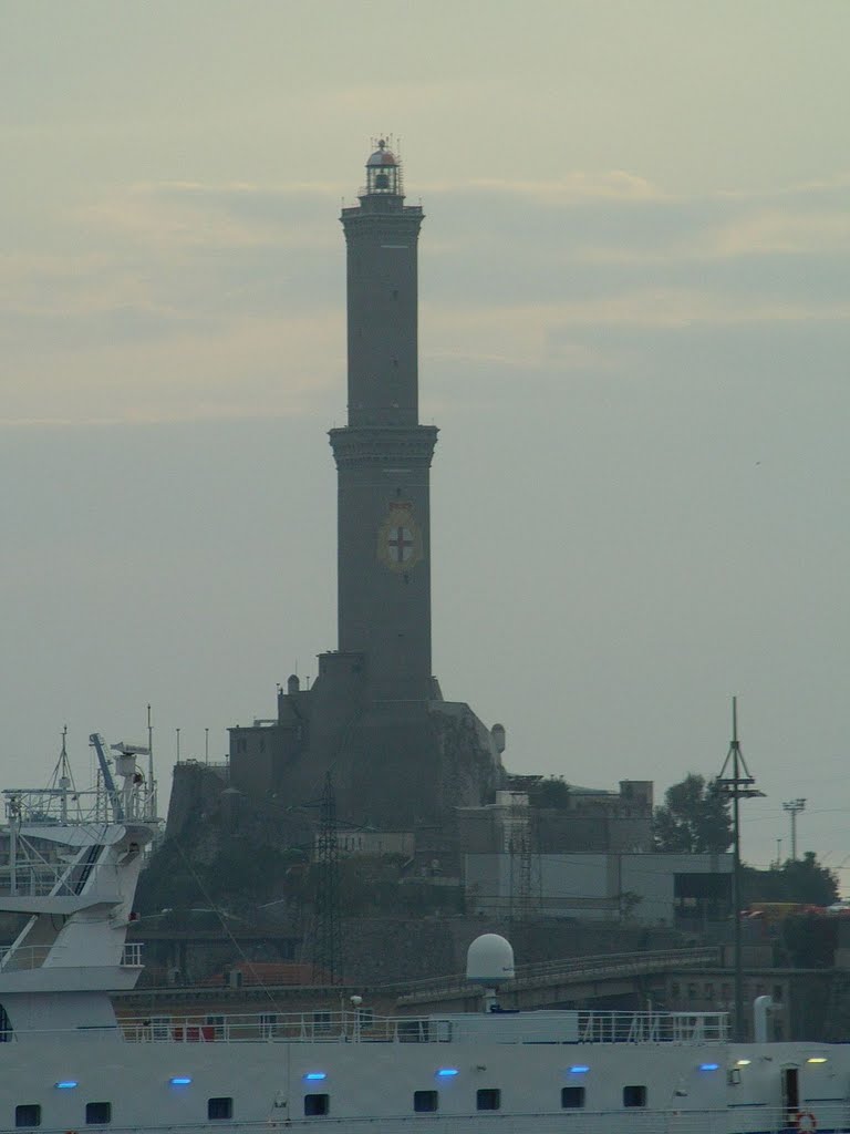 Le phare "la lanterna" de Gênes by France-42