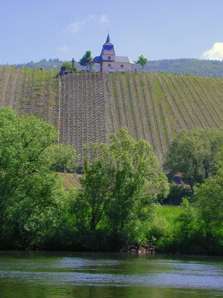 Laurentiuskapelle, Trittenheim, Mosel by jc.d