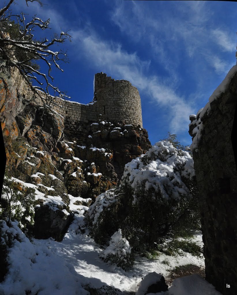 Evenos sous la neige by lou gré