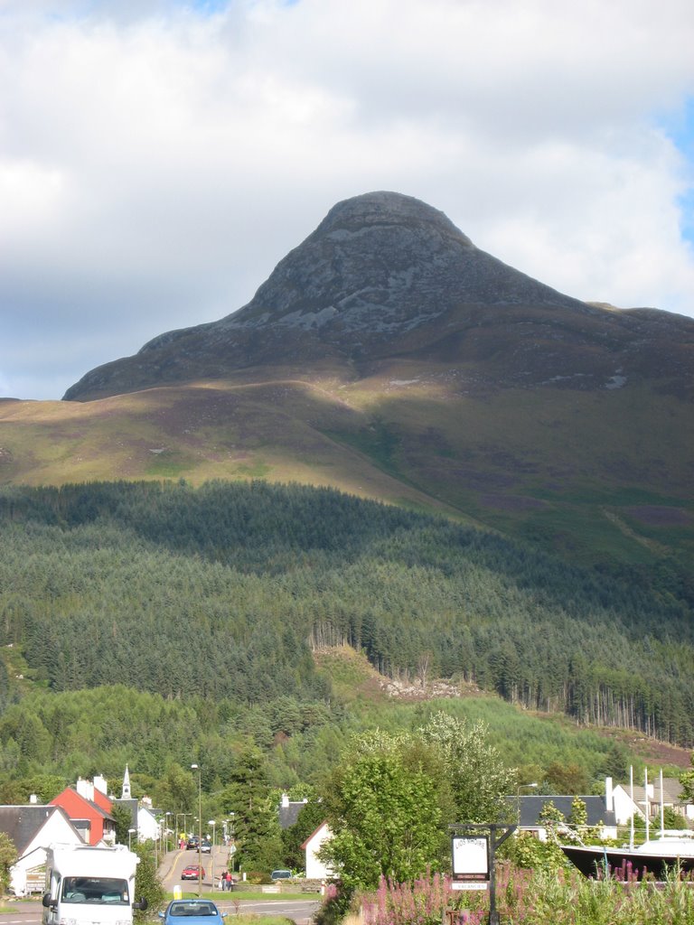 Peak at Glencoe by cbarrett