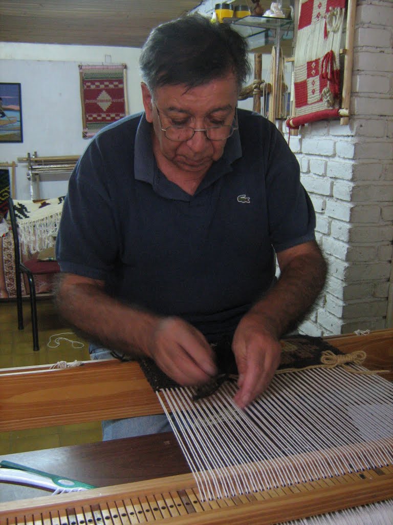 Profesor de Telar Luis Roldán by Ariel Buttini