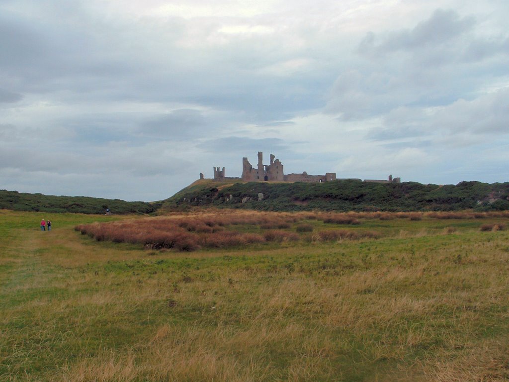 Dunstanburgh Castle by phw26