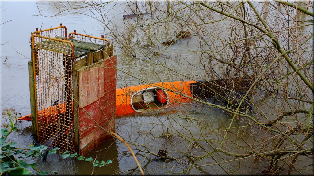 Lippehochwasser, Gestrandet by Klemens Overkamp