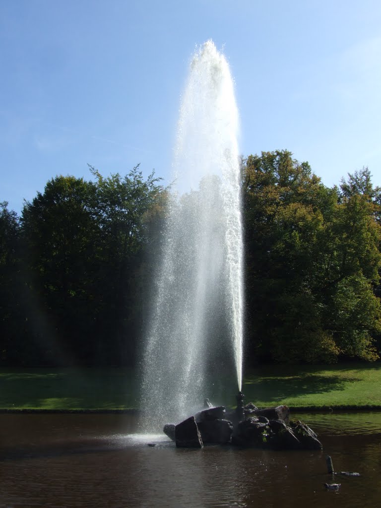 The Fountain, Chatsworth by Phil Beecher