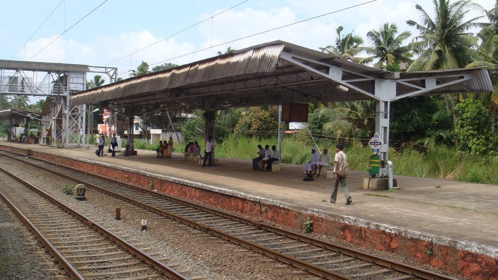 Varkala Rly Station by ritu.rmpt