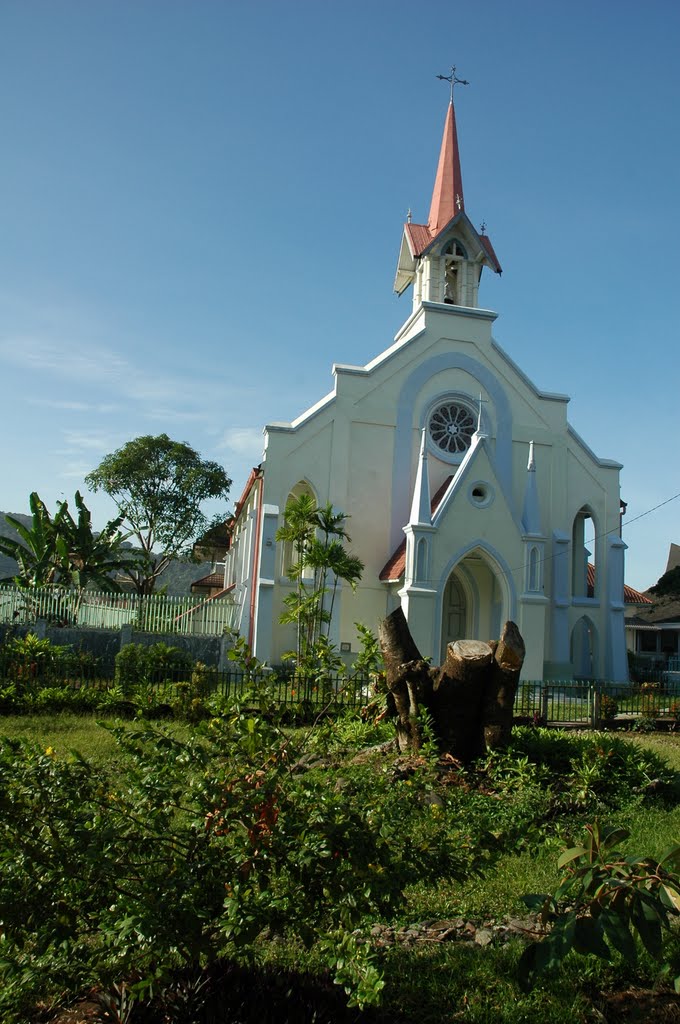 Catholic Church in Padang. before the 2009 earthquake by Jusup Sukatendel