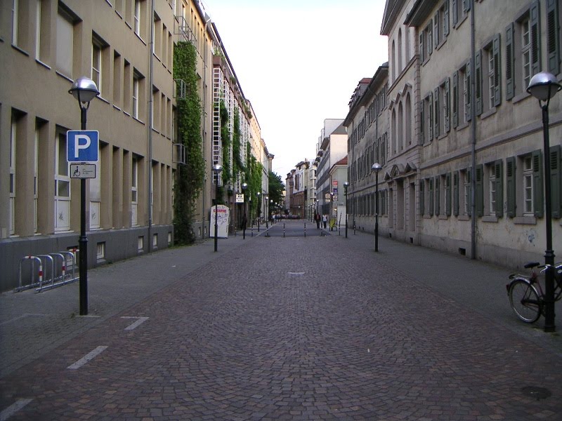 Kreuzstrasse by Portal