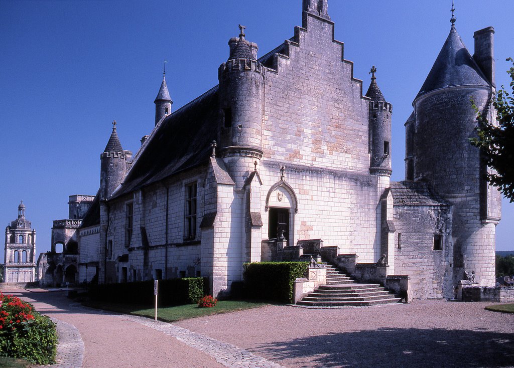 Loches by gargared