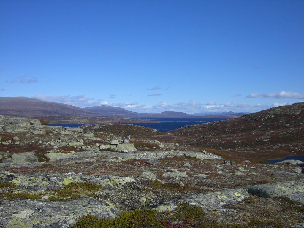 Lake Vinstra seen from Heklefjellet by Roar N Nilsen