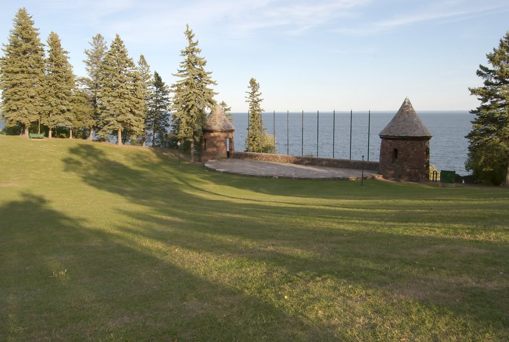 Late Afternoon near Leif Erickson Park, Duluth, MN by Tim Voss