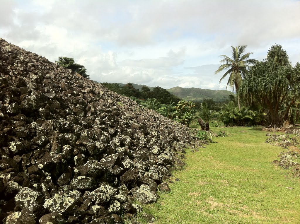 Kailua, Oahu, HI - Ulupo Heiau (eastern wall) by spronco