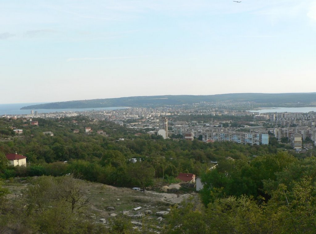 панорама на Варна и манастира / panorama Varna and the monastery by Ивайло Николаев