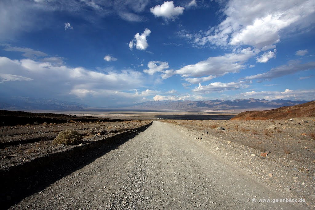 Mosaic Canyon Road by Thomas Galenbeck