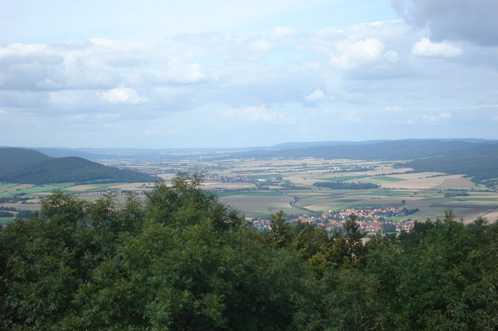 Blick vom Lönsturm auf den "Hellweg" (B1) by K-D Heinrich