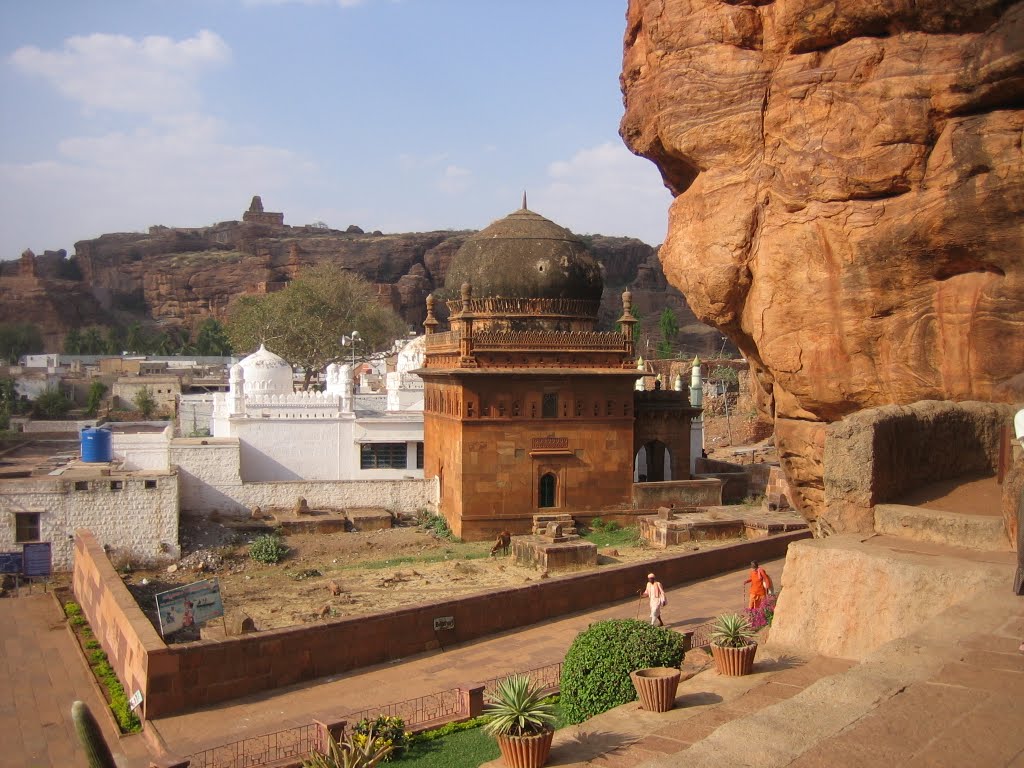 Badami by Andreas-Müller