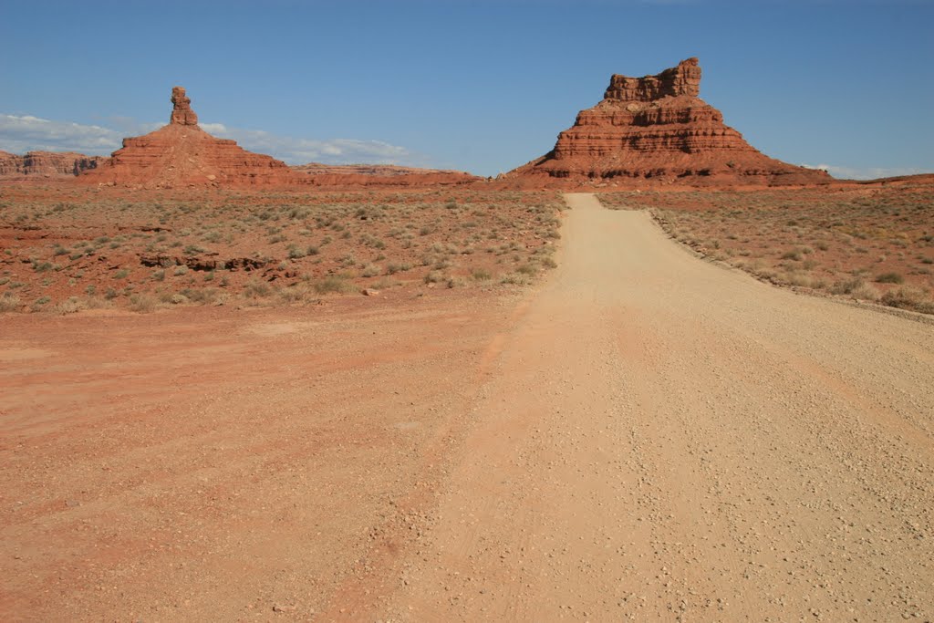 Rooster Butte & Setting Hen Butte at Valley Of The Gods, Utah. by Huw Lewis