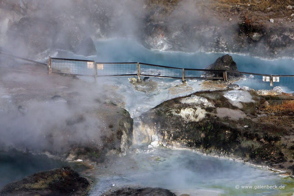 Hot Creek Spring by www.galenbeck.de