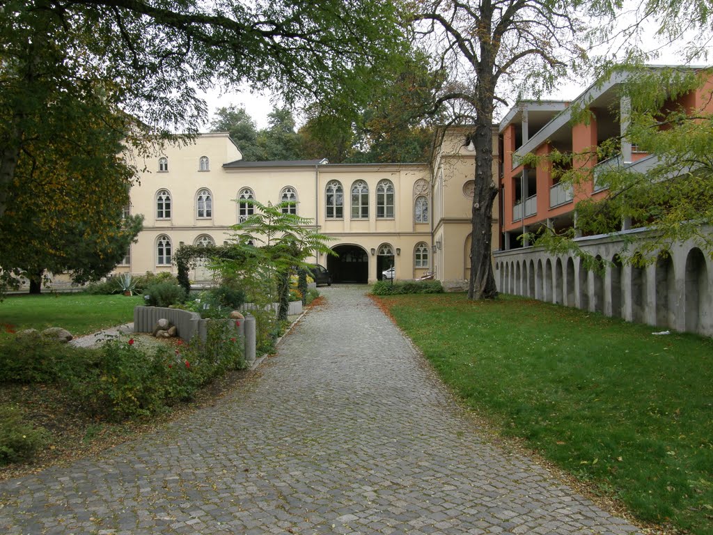 Köthen - Lutzscheklinik, Springstrasse in Köthen (Anhalt), Sachsen-Anhalt, Deutschland by www.berendt-info.de