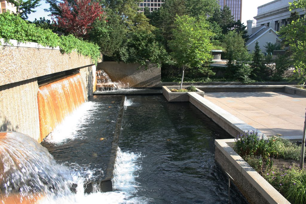 Play of water near LDS church office building by bfgb