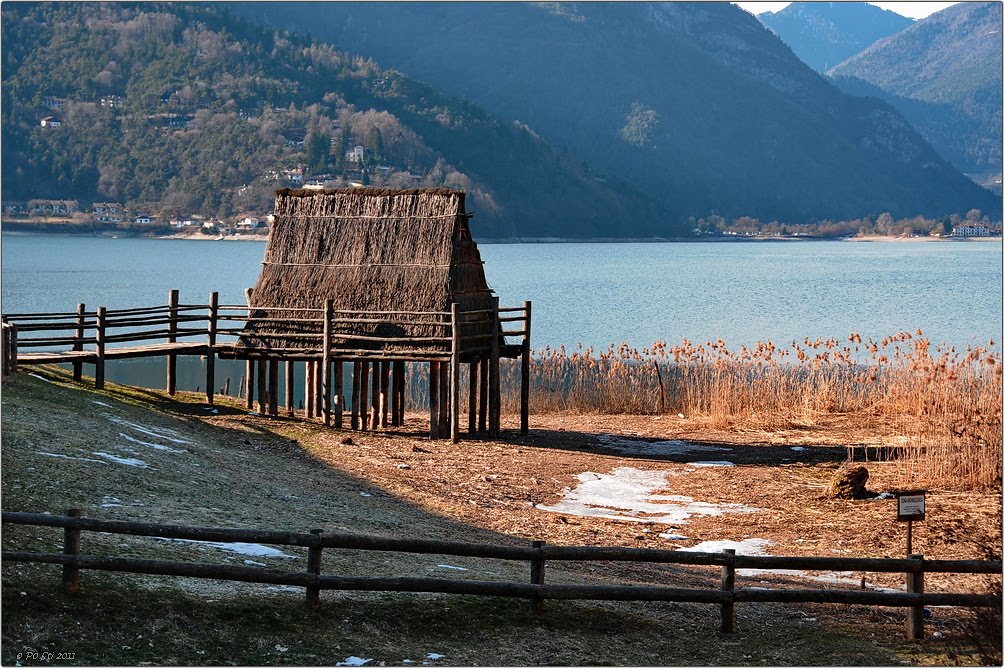 Palafitta al lago di ledro by po_sti