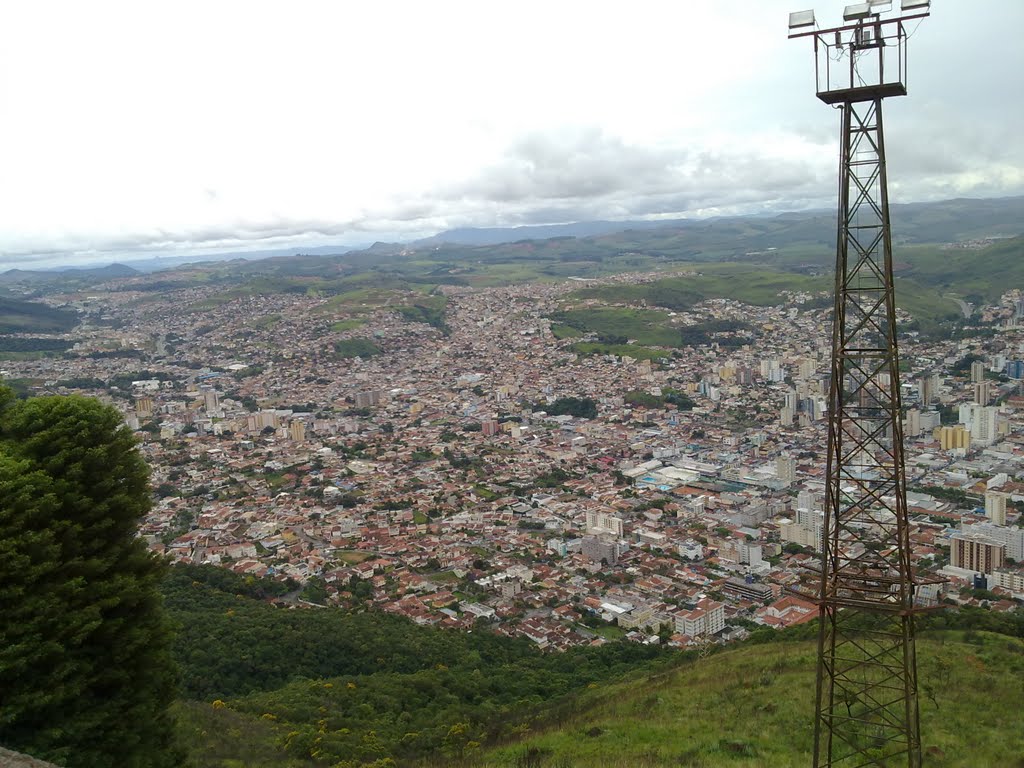 Vista panoramica da cidade Poços de Caldas by pilgospel@gmail.com