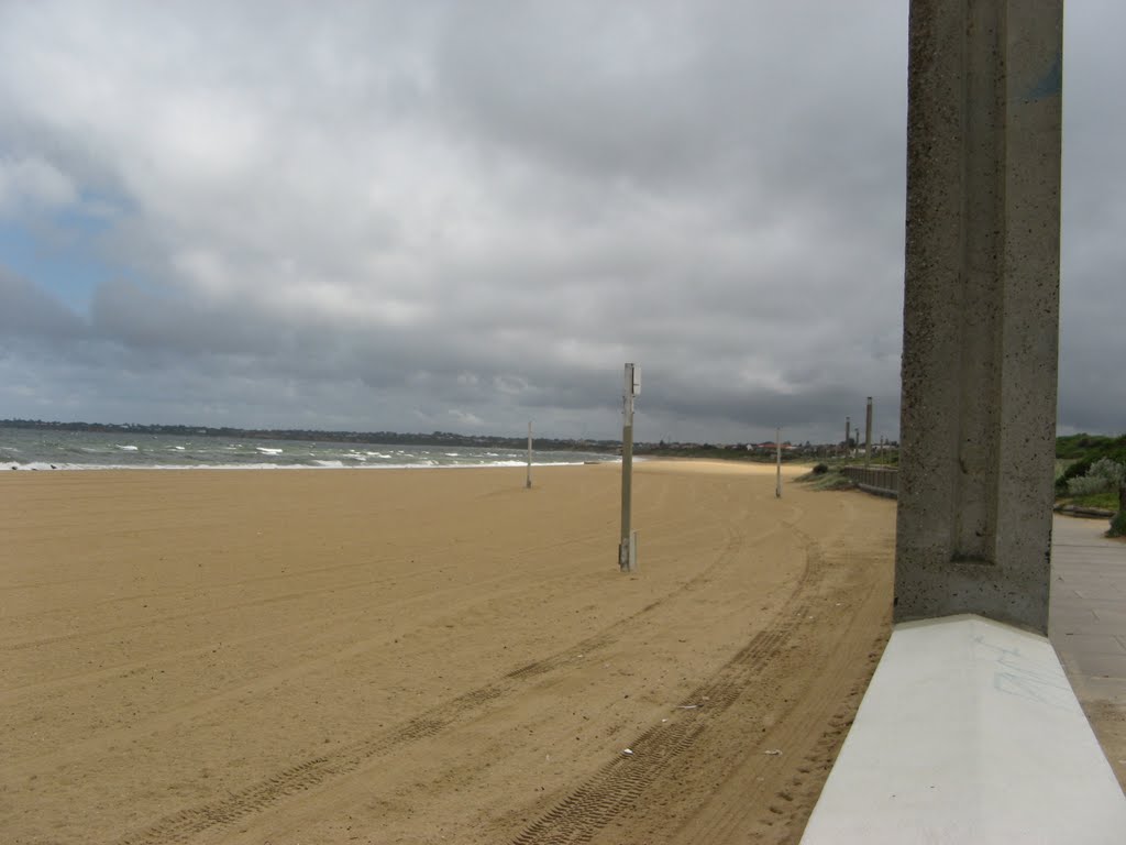 Mordialloc Beach by Andie22