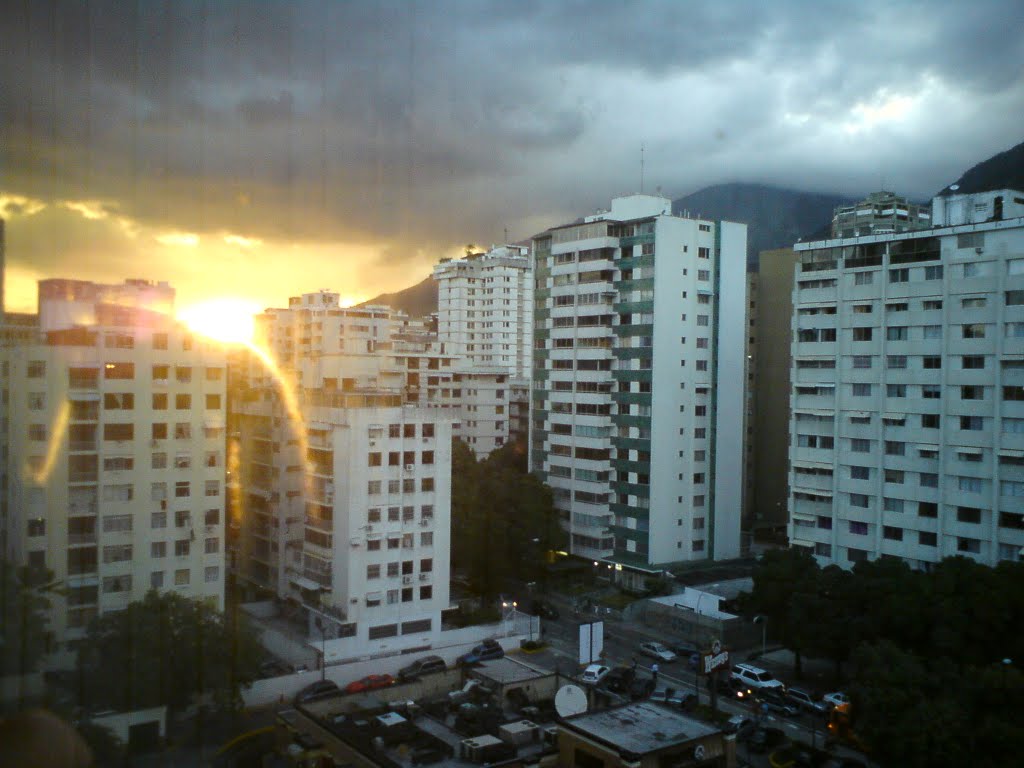 ATARDECER DESDE MI OFICINA by Enrique Vinyals