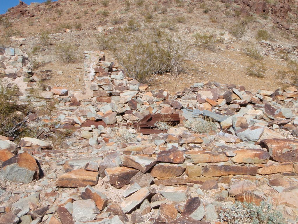 Stone Cabin Ruins by tangoromeo