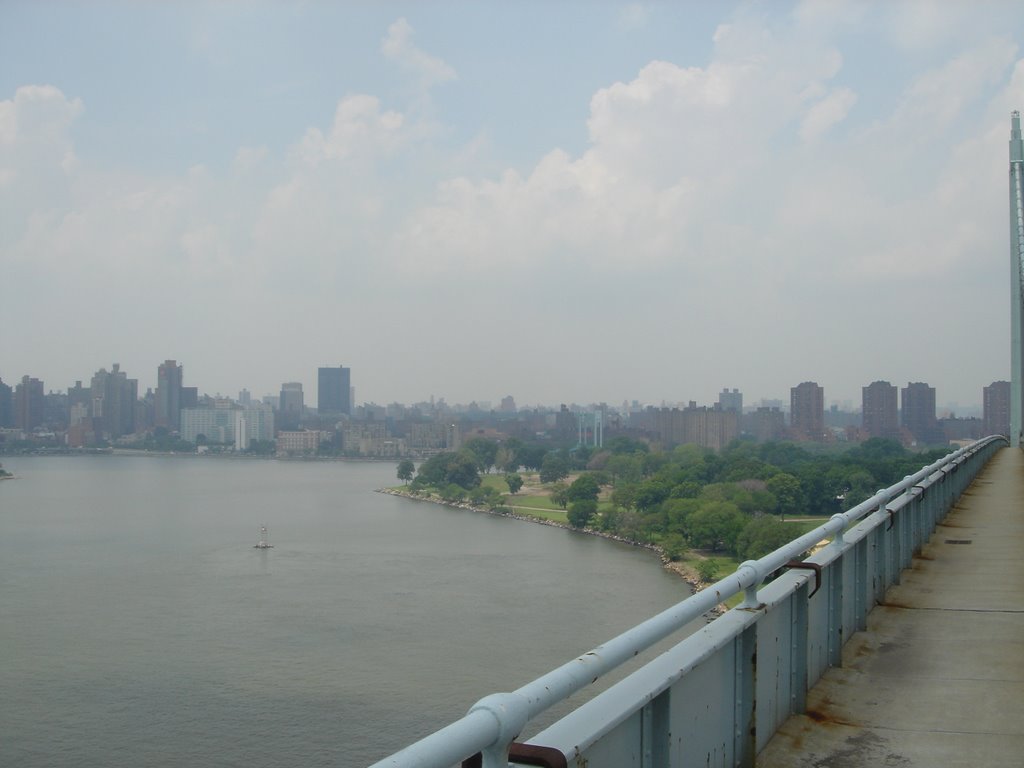 View west, southwest from Triboro Bridge by aviator_rob