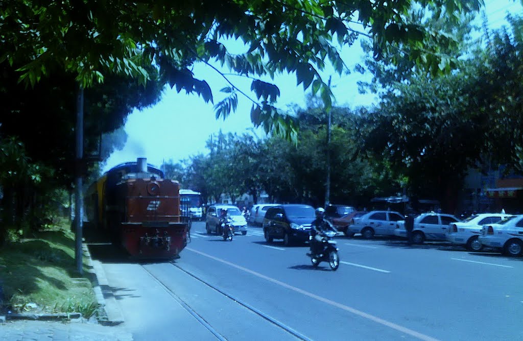 Slamet Riyadi Avenue - Surakarta by erryanzslo