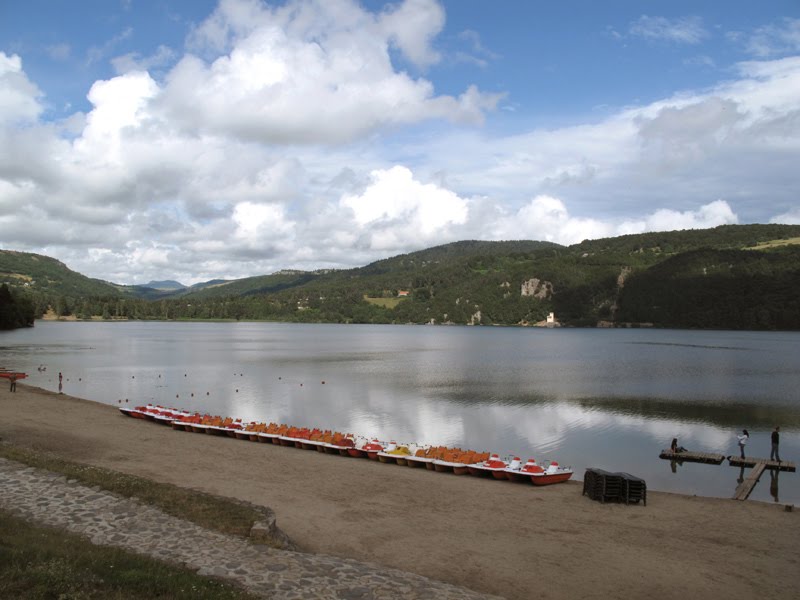 Lac d'Issarles by Vivi