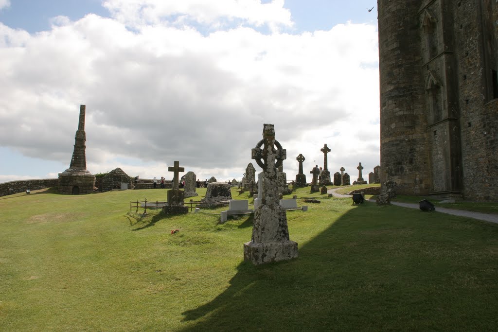 Rock of Cashel by Peter Lovrenčič