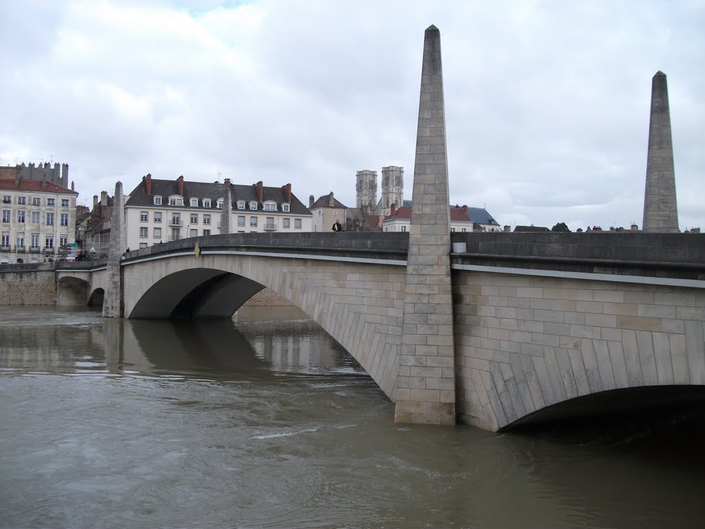 Pont Saint Laurent à Chalon sur Saône by Sébastien Pelletier