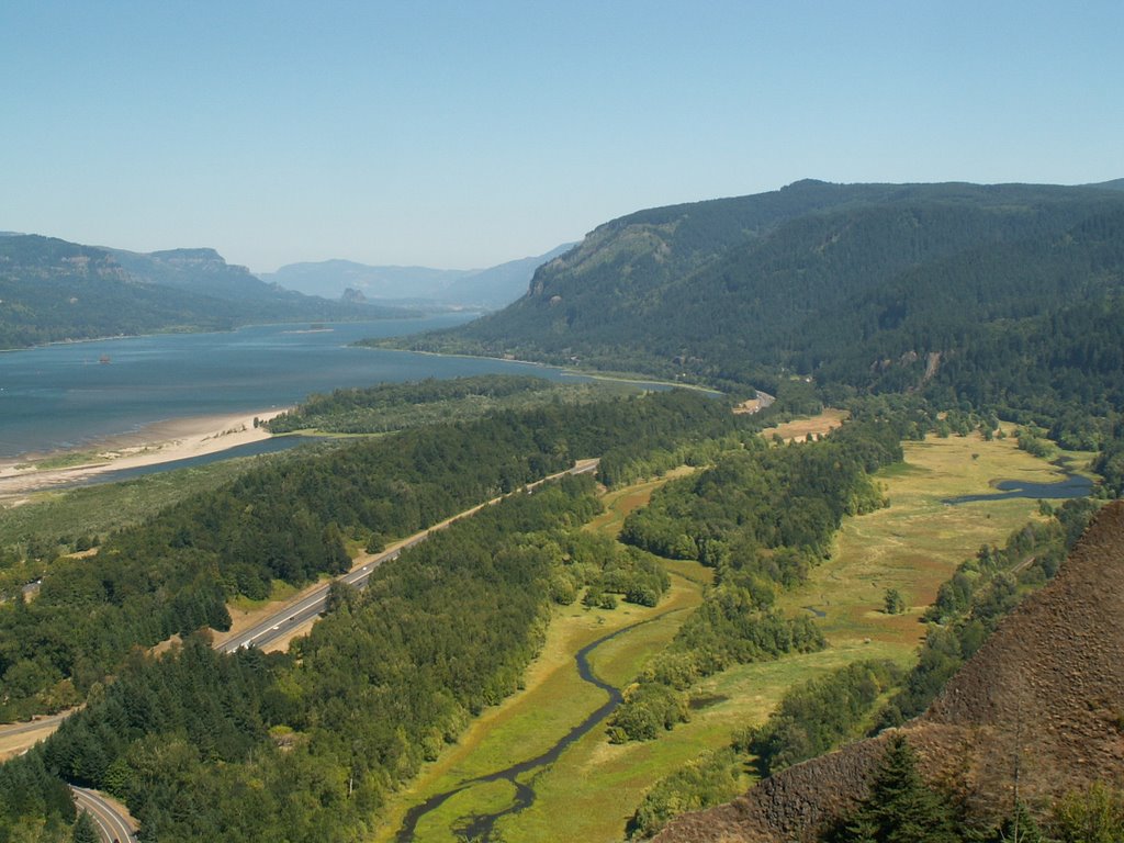 Columbia River Gorge from Crown Point by Dana Jensen