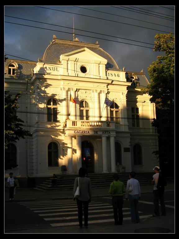 Primăria veche, azi Galeria de Artă II by Alexandru C. Ene