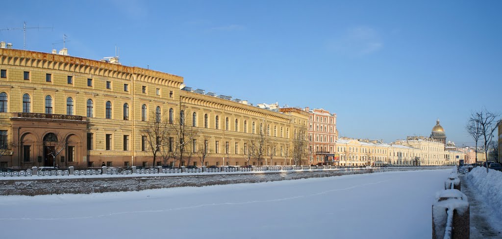 Admiralteysky District, St Petersburg, Russia by Yuri Sedunov