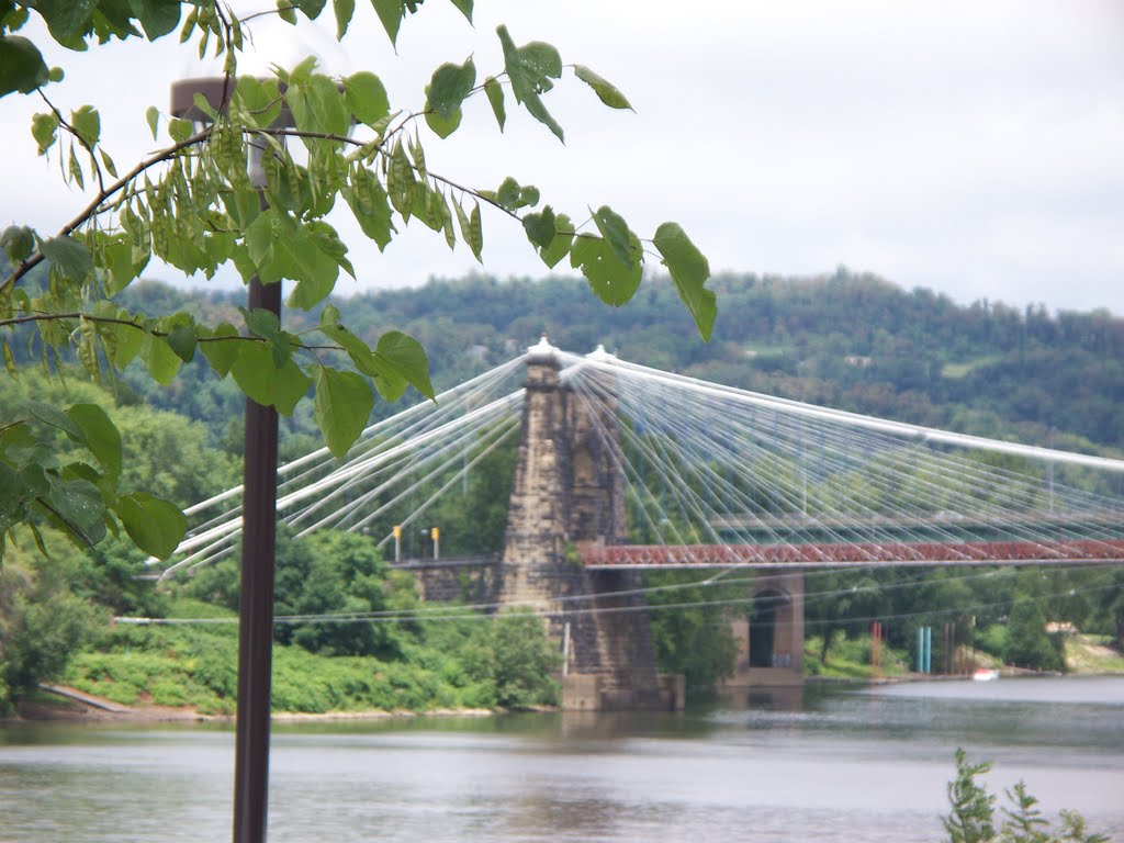 Wheeling Suspension Bridge by rcmori