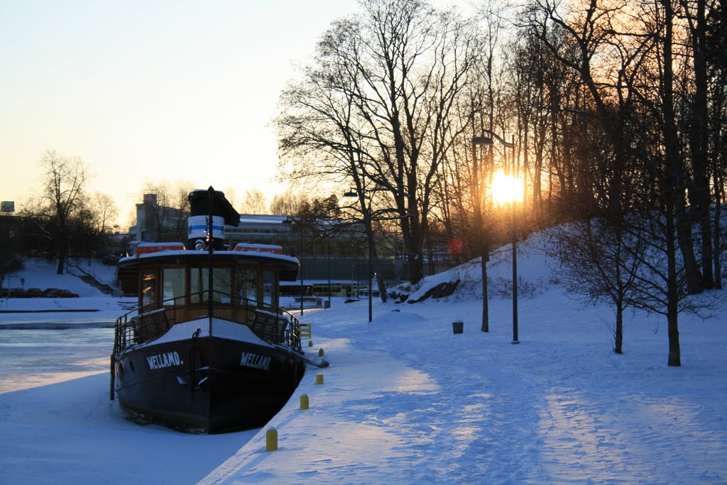 Winter sunset scenery (Enlarge!) by Markus Nikkilä Photoshooter86