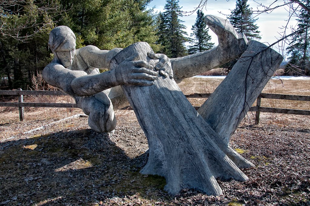 Statue Joe Montferrand de Roger Langevin by Ronald Mc Gregor