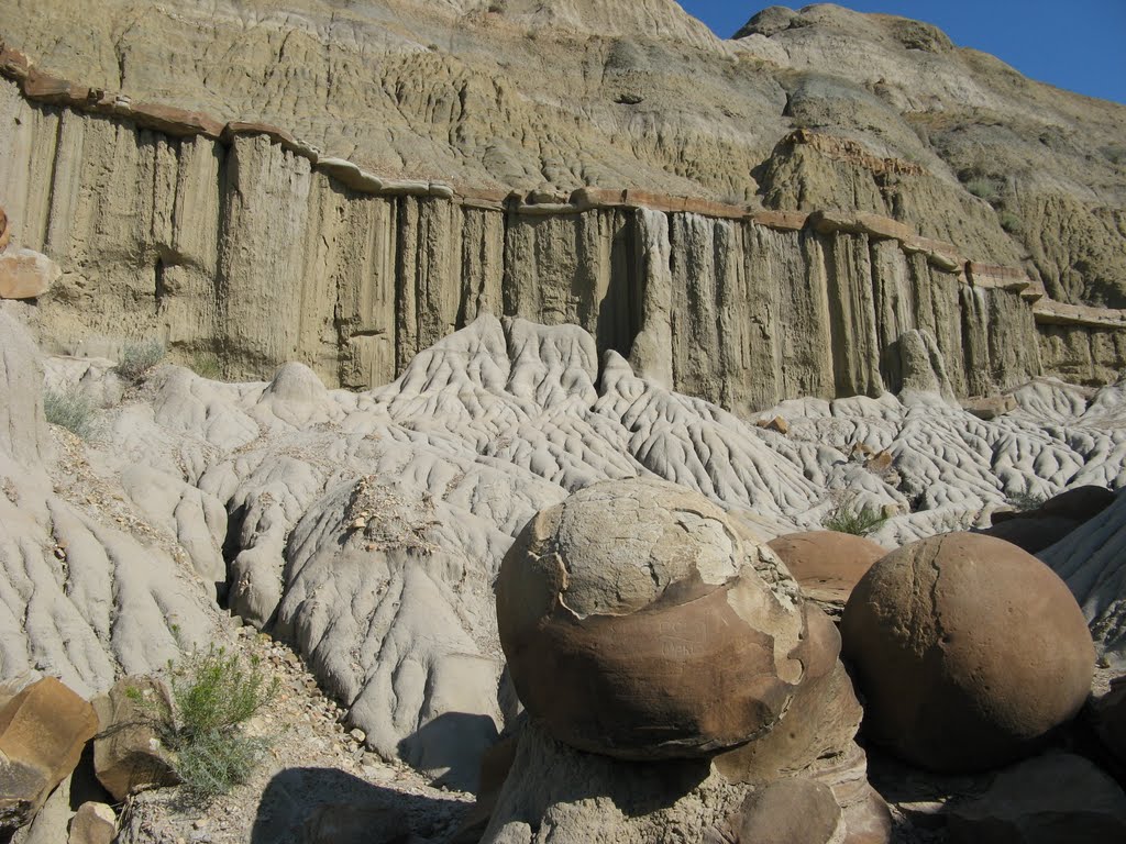 Aug 2008 - Theodore Roosevelt National Park (North Unit), North Dakota. Cannonball concretions. by BRIAN ZINNEL