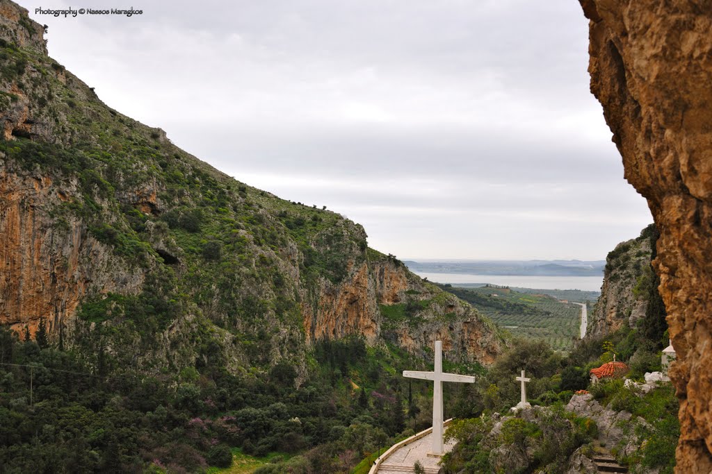 Strait Kleisouras by Nassos Maragkos