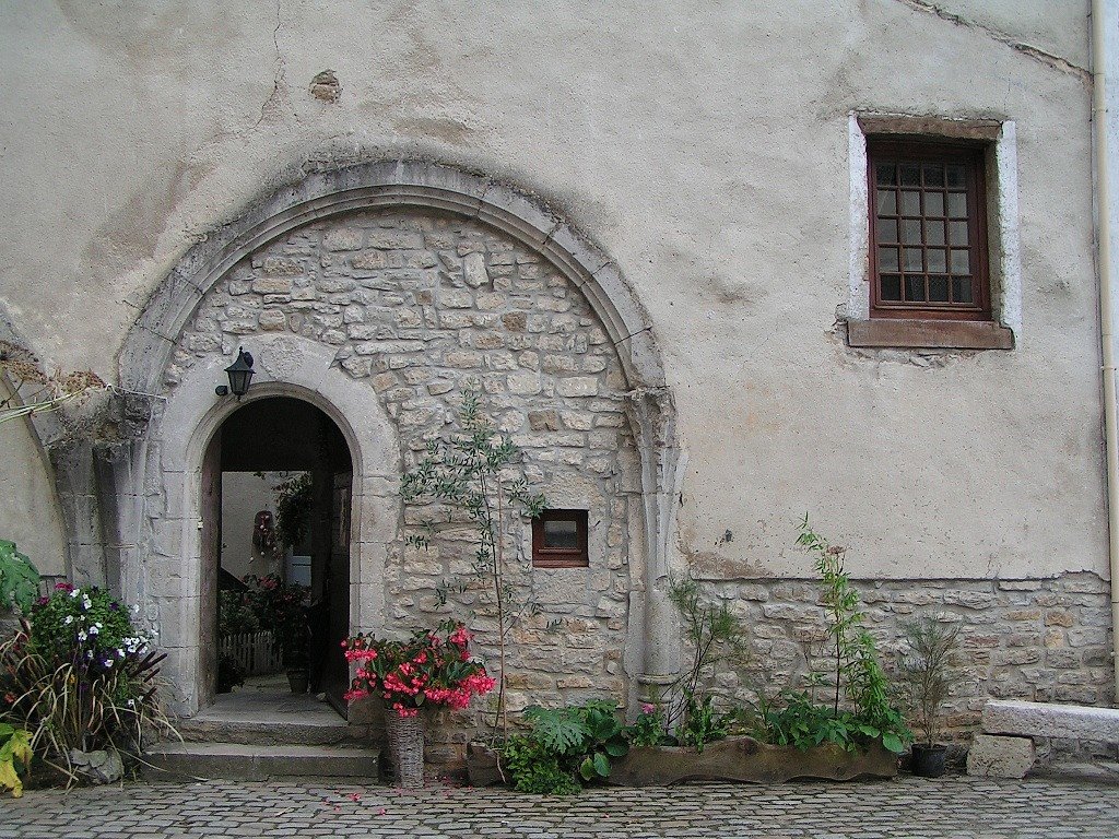 *Abbaye de Baume-les-Messieurs: cour intérieure, façade by Hans Briaire