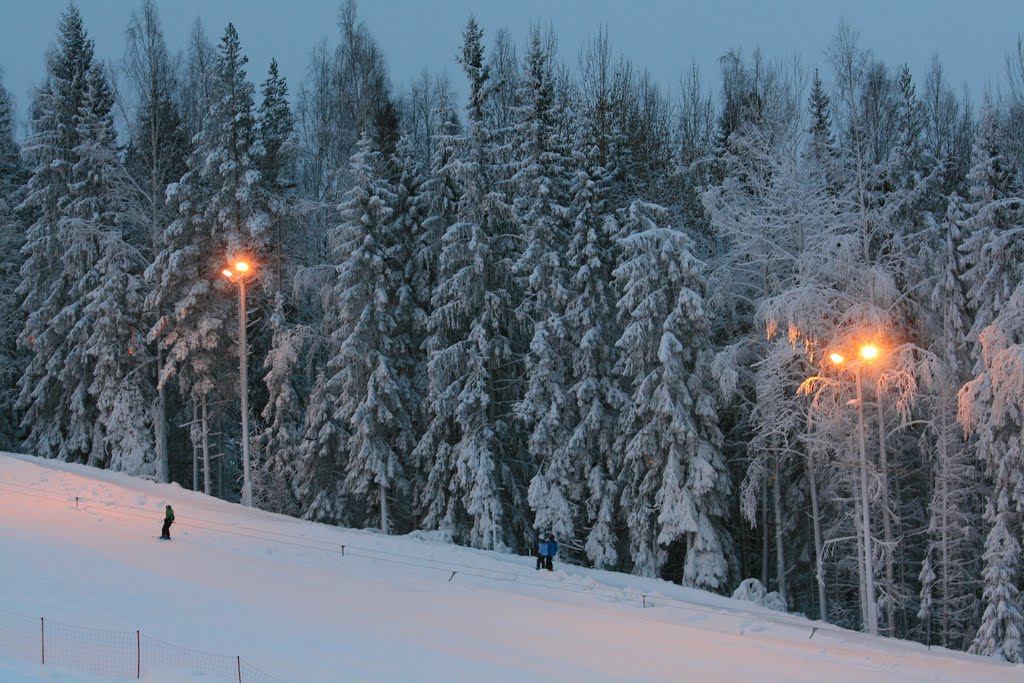 Ski slope in Korkeakangas ski center (Enlarge!) by Markus Nikkilä Photoshooter86