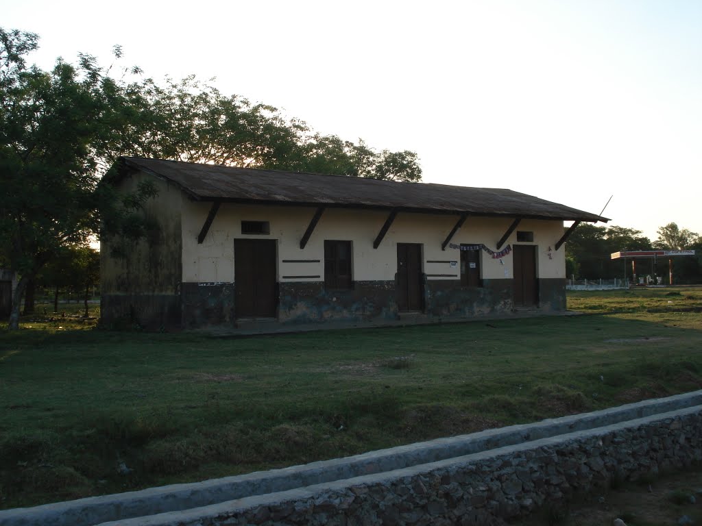 Estación Gral. Bernardino Caballero - Dpto. Guairá, Paraguay by jmoralesk