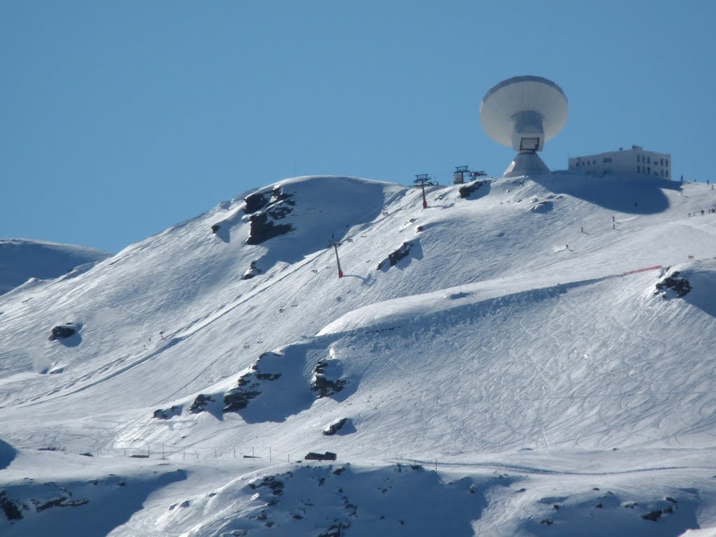 Radiotelescopio de Sierra Nevada. (30 m. de diámetro) by José Ángel Sánchez F…