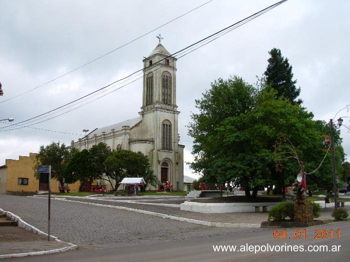 Cambara do Sul BR - Iglesia ( www.alepolvorines.com.ar ) by alepolvorines