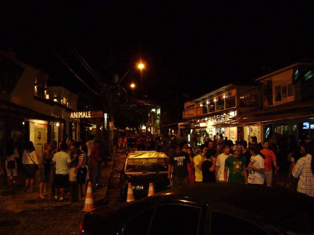 Noite - Rua das Pedras Di² :) by Fábio macahe